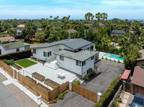 1524 Burgundy Rd, Encinitas, CA 92024-1205