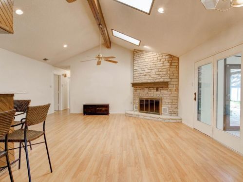 410 Granada Calle Ct, Granbury TX 76049-1476 exterior