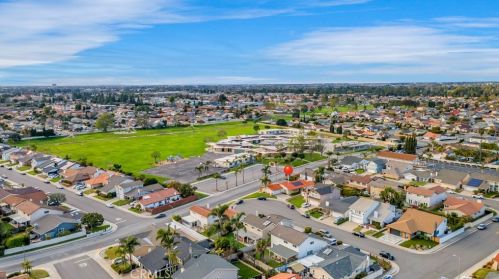 10915 El Coco Cir, Santa Ana CA  92708-5316 exterior