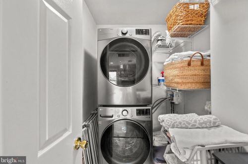 2419 Dennis Ave, Silver Spring MD 20901-2162 exterior