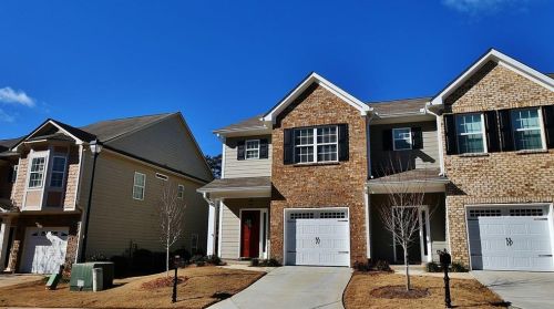 1493 Bluff Valley Cir, Gainesville, GA 30504-6604