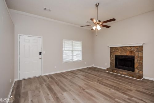 35 Thomas Trl, Porterdale GA  30016-8987 exterior