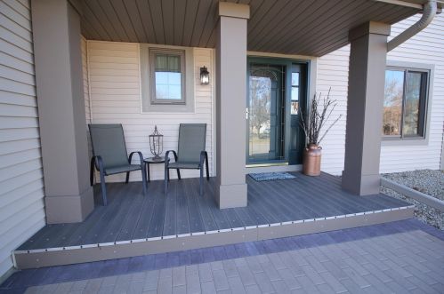 2414 Hynes Ave, Saint Paul MN 55128-5113 exterior