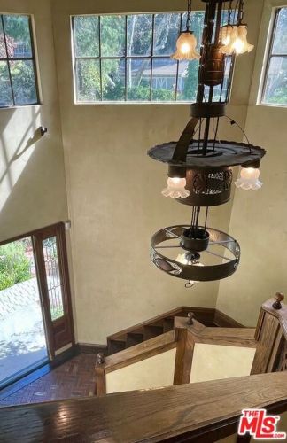 3041 Chevy Chase Dr, Glendale CA  91205-4805 exterior
