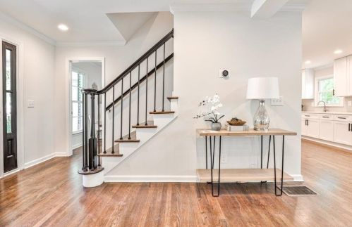 3911 Edenton Ct, Atlanta GA  30319-1883 exterior
