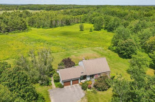 17 Stone Ridge Dr, Mere Point, ME 04011-7382