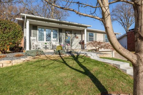 1221 Oakwood Ct, Festus, MO 63028-1009