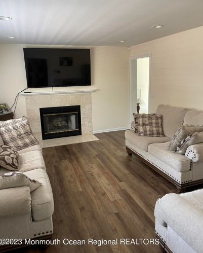 2204 Appleby Dr, Tinton Falls, NJ 07712-4636