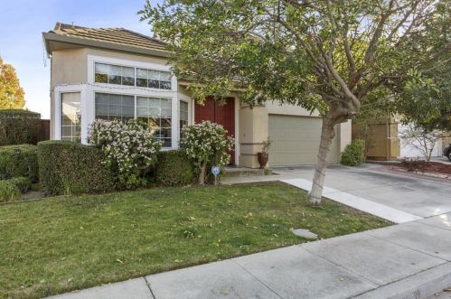 218 Summerwind Dr, Milpitas CA 95035-2416 exterior