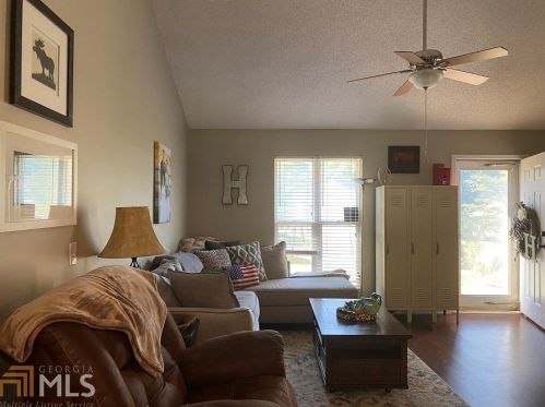 104 Cross Ridge Dr, Lithonia, GA 31028-1613
