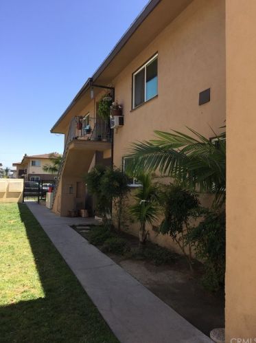 1834 Gramercy Ave, Anaheim CA  92801-4553 exterior
