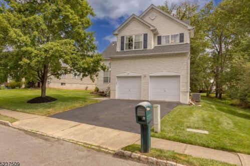 16 Woodward Dr, Bridgewater, NJ 08807-5613