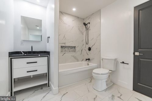 1165 12 St, Philadelphia PA 19148-1002 exterior