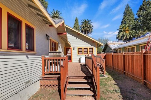 3892 Linwood Pl, Riverside CA  92506-1889 exterior