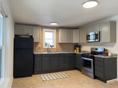 318 Liston Ave, South Beloit, IL 61080-2132