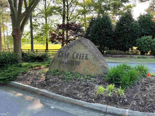 1501 Lane Creek Dr, Bishop, GA 30621-1197
