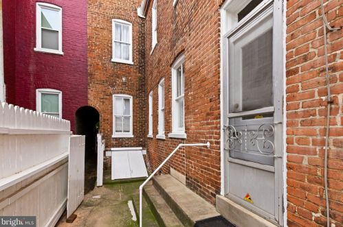 247 Ross St, Lancaster PA  17602-1940 exterior