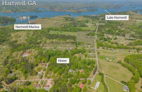 209 River Valley Dr, Hartwell, GA 30643-4166