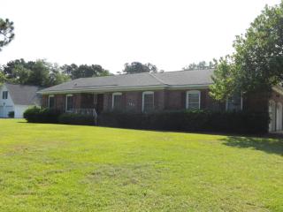 107 Axtell Dr, Summerville, SC 29485-3403