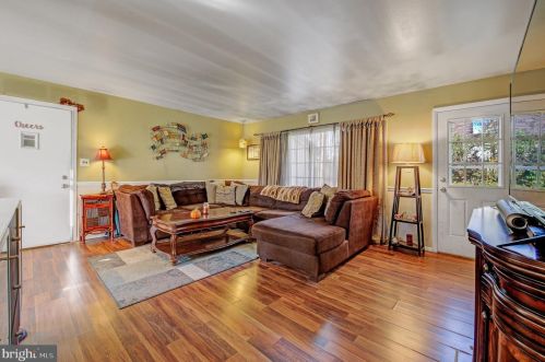 5 Potter Ln, Willingboro, NJ 08046-2630
