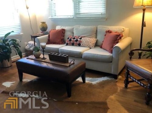 2008 Dering Cir, Atlanta GA  30345-1614 exterior