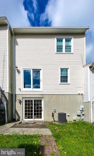 14423 Bakersfield Ct, Silver Spring, MD 20906-1952