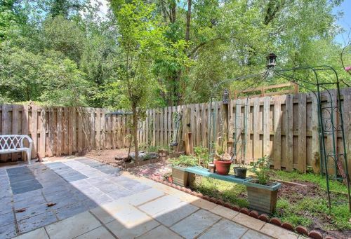 2570 Bradford Sq, Atlanta GA  30345-1366 exterior
