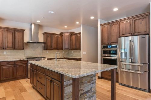 11830 Bottcher Loop, Truckee CA  96161-2791 exterior