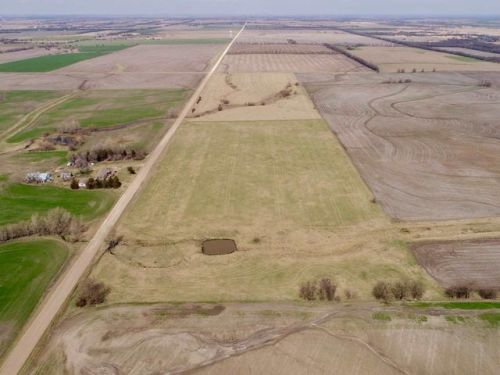 10300 Woodlawn Rd, Walton, KS 67151