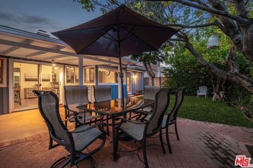 4516 Lennox Ave, Van Nuys, CA 91423-2613
