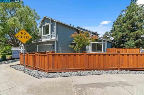 2649 Wellington Ct, Concord CA  94520-1124 exterior