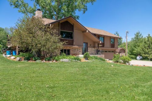 245 County Road 92, Maple Plain, MN 55359-9307