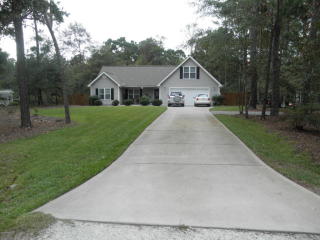 122 Pond View Cir, Hampstead, NC 28443-2745