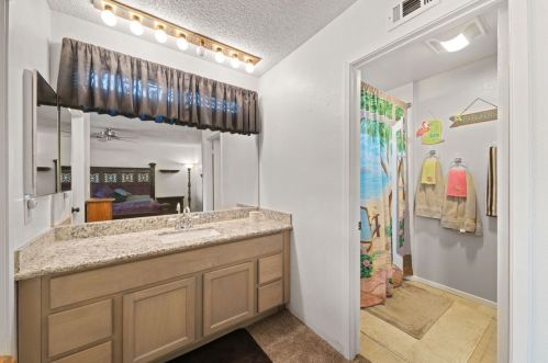 9479 Stirrup St, Riverside CA  92509-4960 exterior