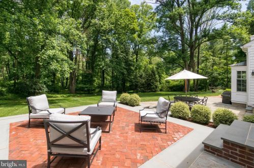 37 Ridgeview Rd, Princeton NJ  08540-7666 exterior