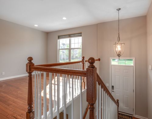 3109 Coral Ln, Glenview, IL 60026-6801
