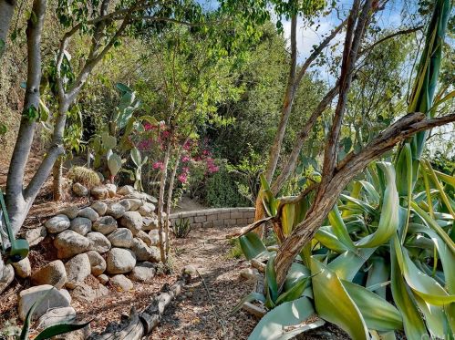 4143 Miramonte Pl, Riverside CA  92501-3053 exterior