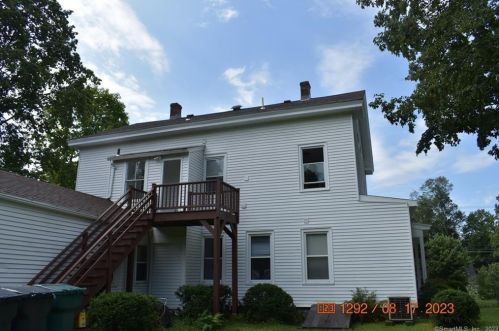 402 Main St, Cheshire CT  06410-3117 exterior