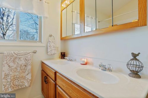 166 Nemacolin Trl, Hedgesville WV  25427-4272 exterior