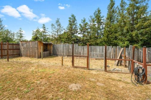 430 Stutsman Rd, Ukiah CA  95482-9553 exterior