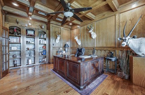 2221 Southern Oaks Dr, Cedar Hill TX 75104-6414 exterior