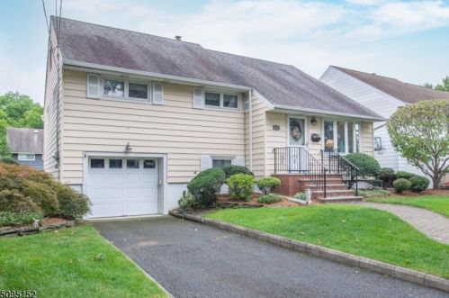 23 Macleod Ln, Bloomfield, NJ 07003-4305