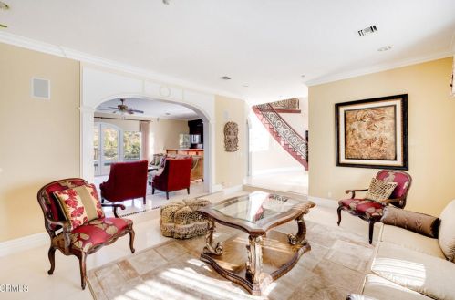1958 Calafia St, Glendale CA  91208-2306 exterior