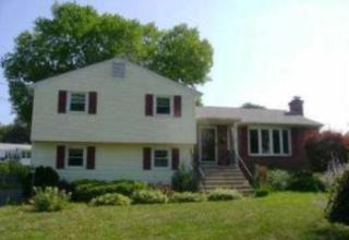 22 Chauncey Rd, Hartford, CT 06109-3318