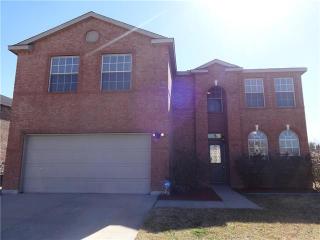 1129 Roundhouse Dr, Fort Worth TX  76131-4961 exterior