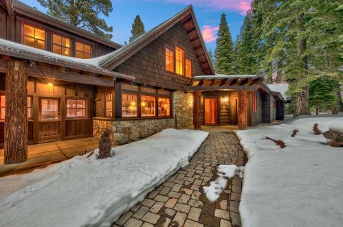 11370 Thelin Dr, Truckee, CA 96161-3217