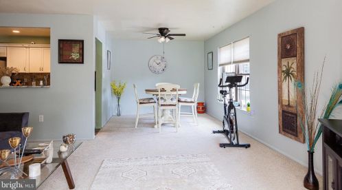 85 Valleybrook Dr, Lancaster PA  17601-4612 exterior