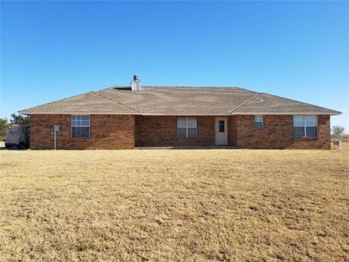 212 Moffat Rd, Piedmont, OK 73078-8105