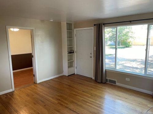 1905 Valentia St, Denver, CO 80220-2129