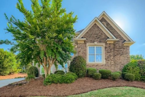 5345 Hennessy Cir, Atlanta, GA 30349-7002